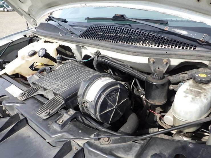 2003-chevrolet-3500-image-14