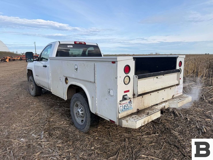 2016-chevrolet-silverado-2500-image-3