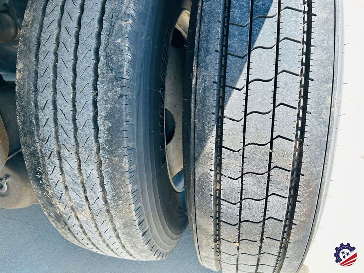 2013-hyundai-translead-image-17