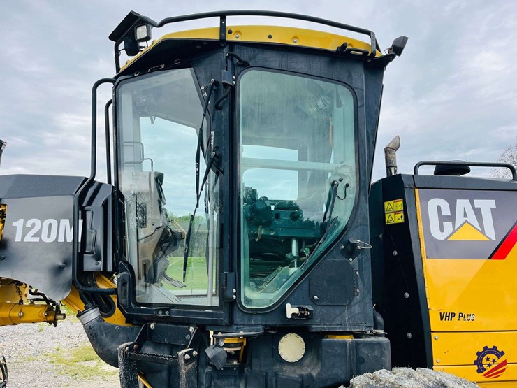 2010-caterpillar-120m-image-99