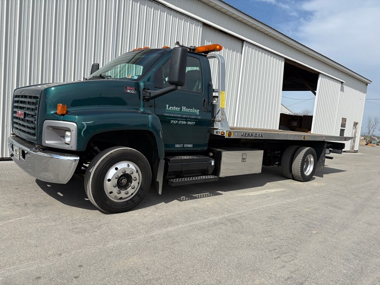 2004-gmc-topkick-image-3