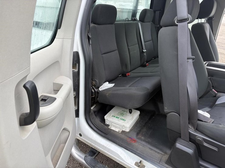 2012-gmc-sierra-2500-image-10