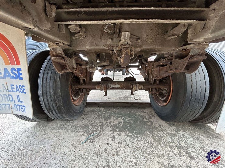 antique-bullnose-28ft-s/a-pup-trailer-image-34