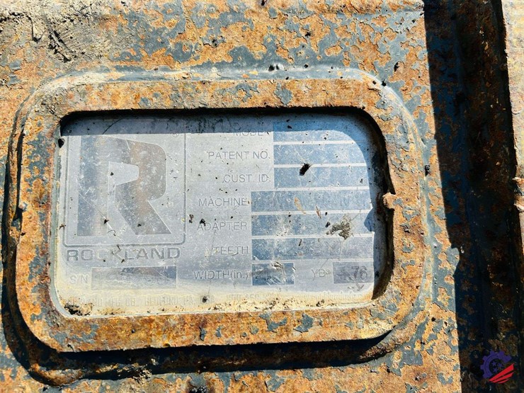 2015-komatsu-pc210-lc-image-68