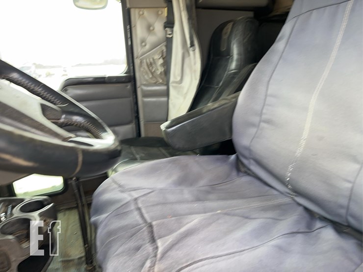 2005-kenworth-t800-image-56