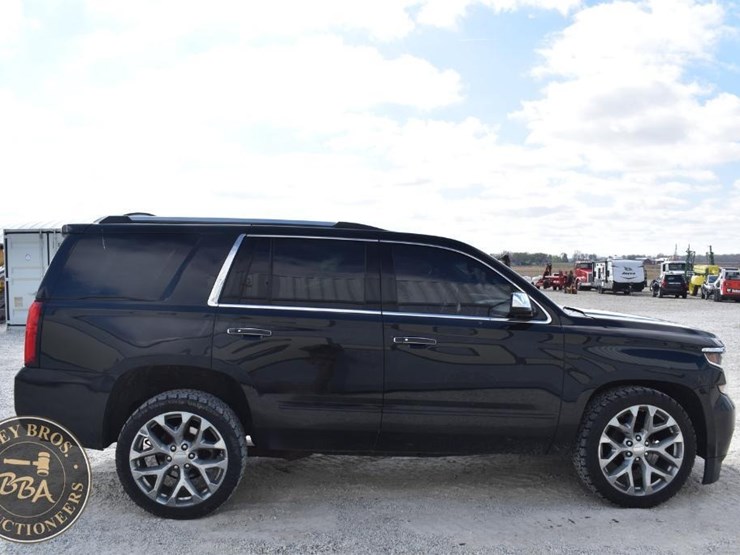 2015-chevrolet-tahoe-ltz-image-6