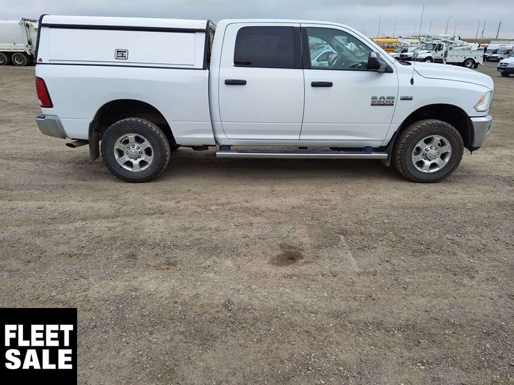 2016-dodge-2500-image-6