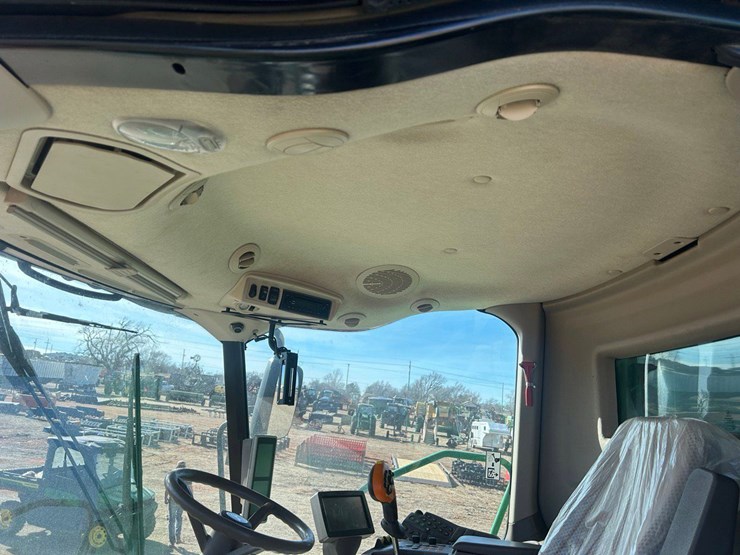 2013-john-deere-s680-image-22