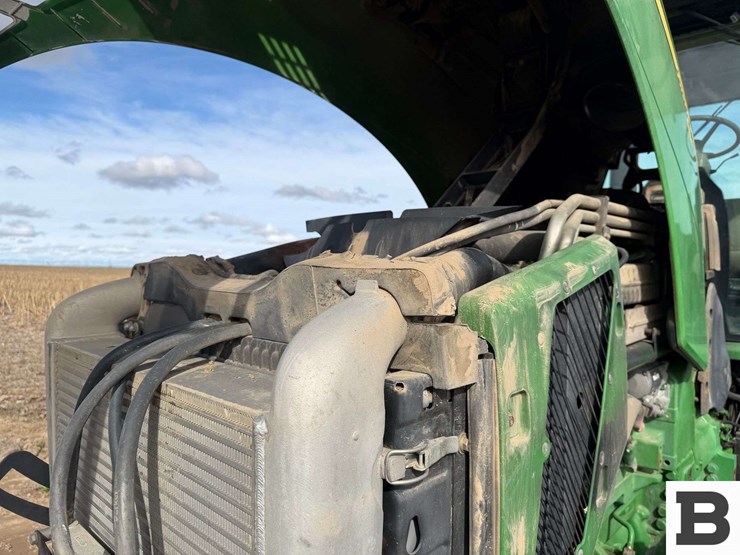 2014-john-deere-8295r-image-51