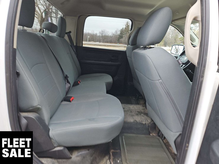 2017-dodge-1500-image-21