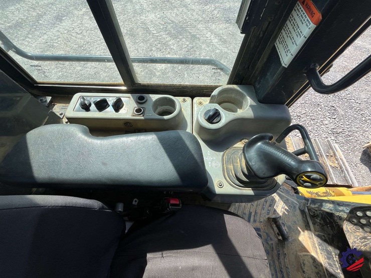 2018-komatsu-d51exi-24-image-69