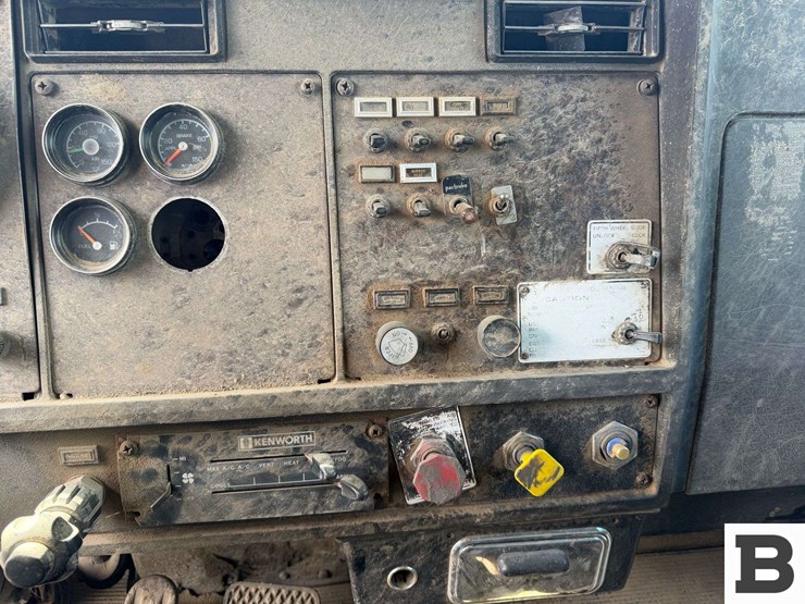 1984-kenworth-w900-image-51