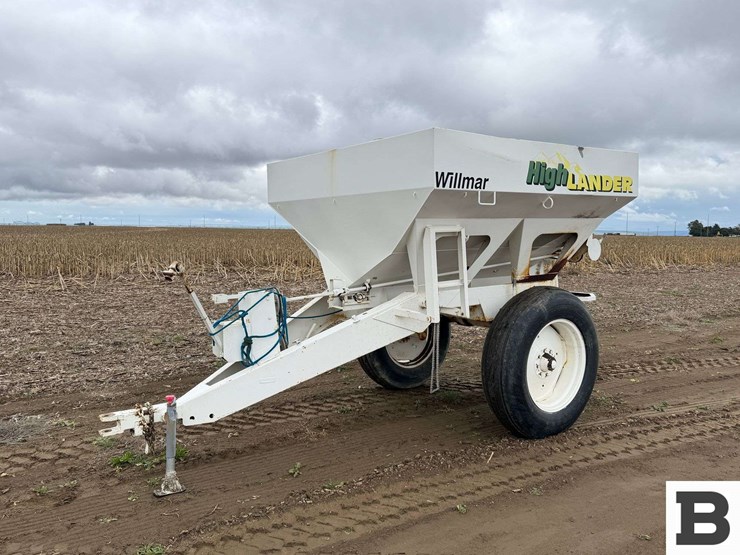 willmar-high-lander-fertilizer-spreader-image-1