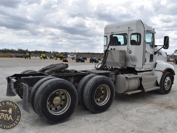 2013-kenworth-t660-image-5