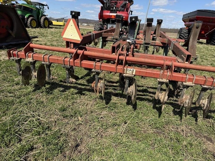 brillion-soil-commander-7-shank-deep-ripper-image-13