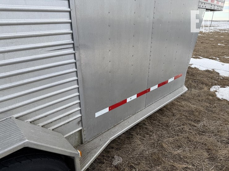 2001-featherlite-16-ft-image-22