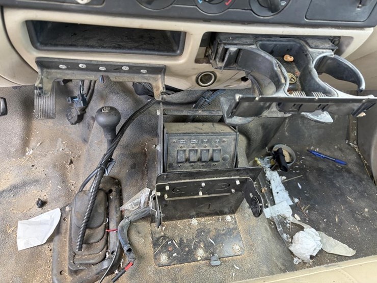 2005-ford-f350-image-15