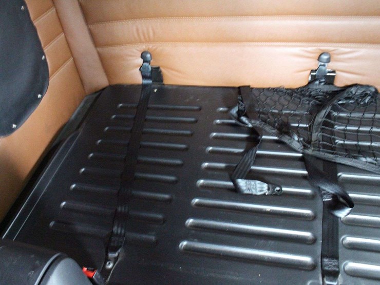 2020-freightliner-cascadia-126-image-37