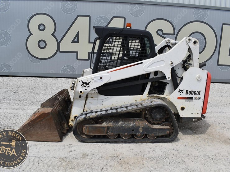 2016-bobcat-t590-image-2