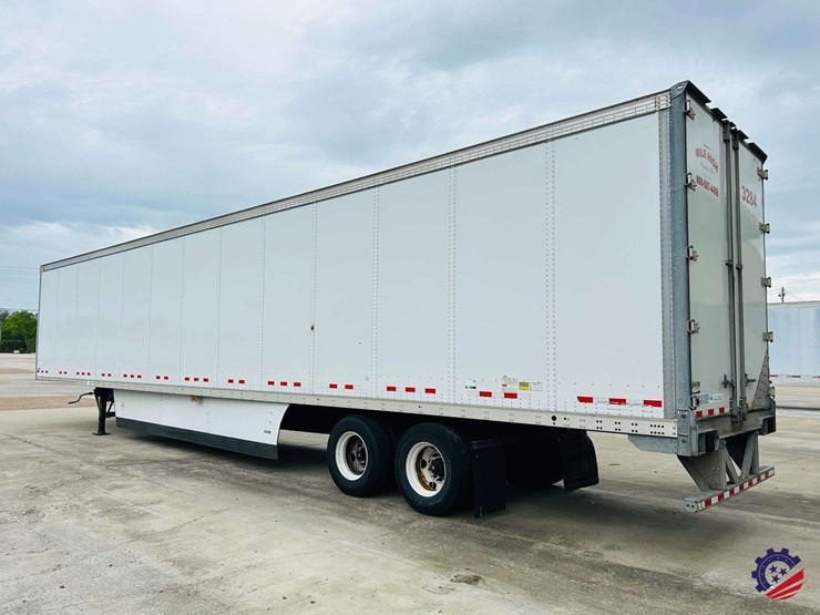 2015-vanguard-53-ft-image-4