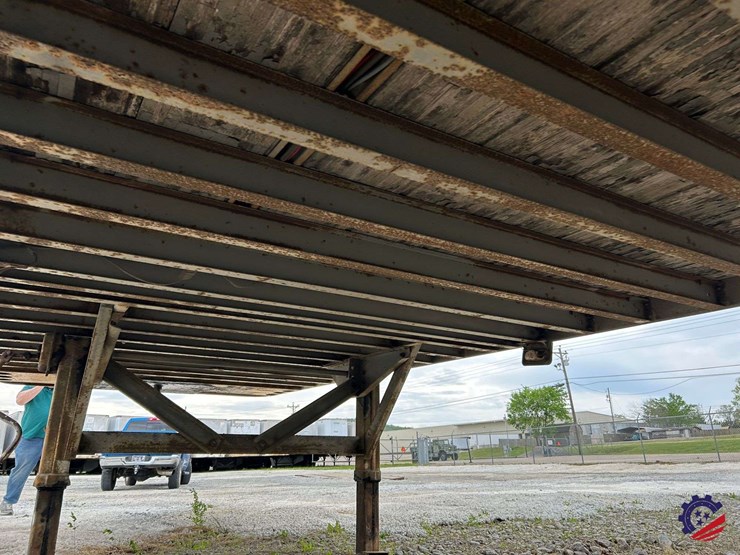 fruehauf-28ft-image-17