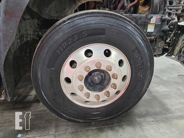 2010-mack-pinnacle-cxu613-image-26