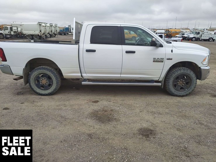 2017-dodge-2500-image-6