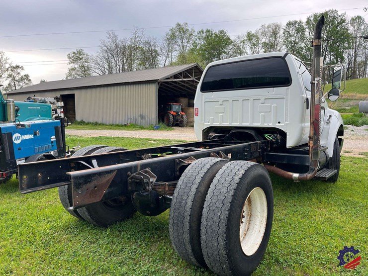 2006-ford-f750-image-5
