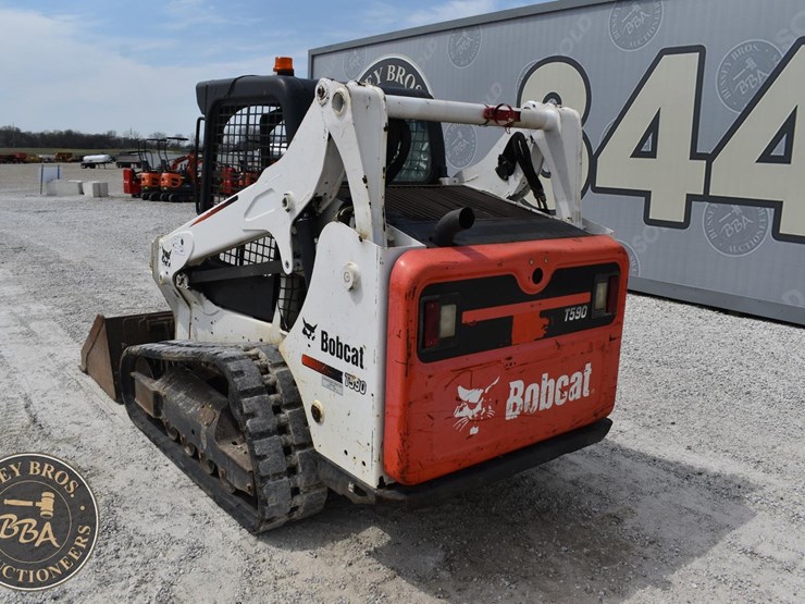 2016-bobcat-t590-image-4