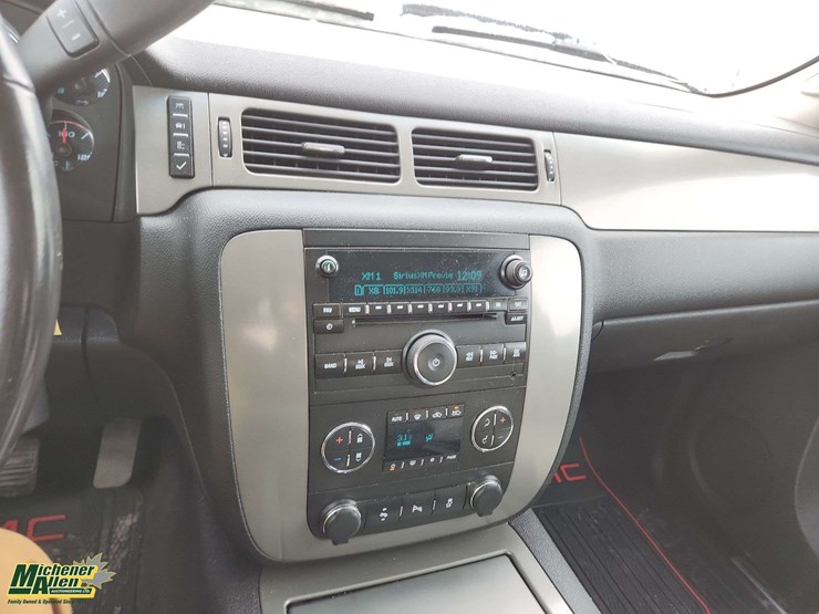 2013-gmc-sierra-1500-slt-image-21