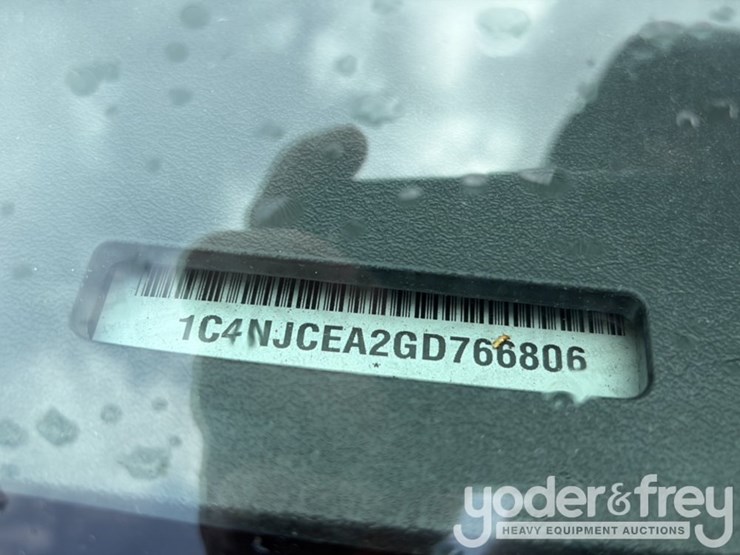 2016-jeep-compass-image-30