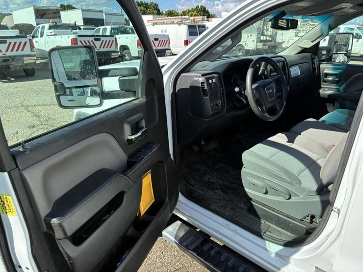 2015-gmc-sierra-3500-image-12