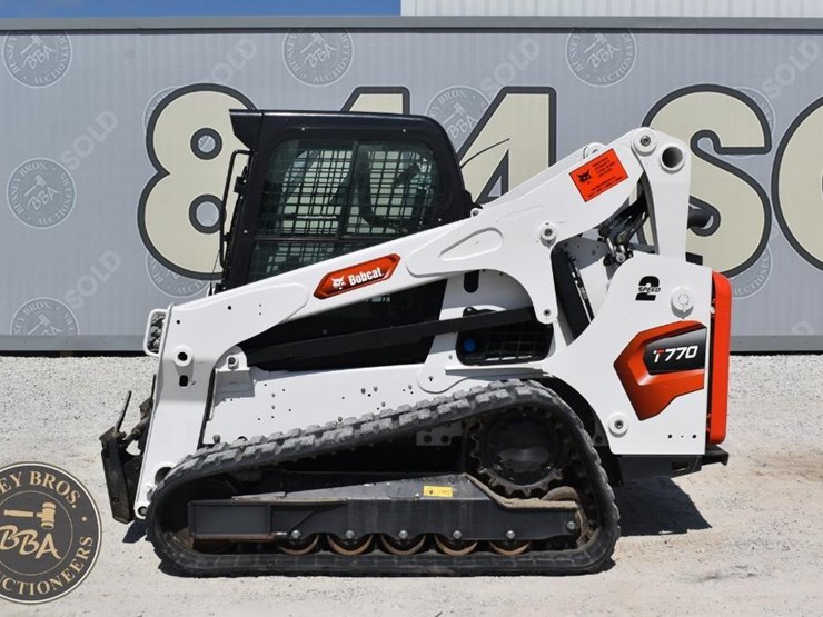 2023-bobcat-t770-image-2