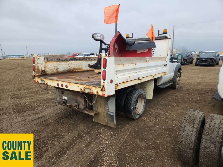 2012-ford-f550-image-3