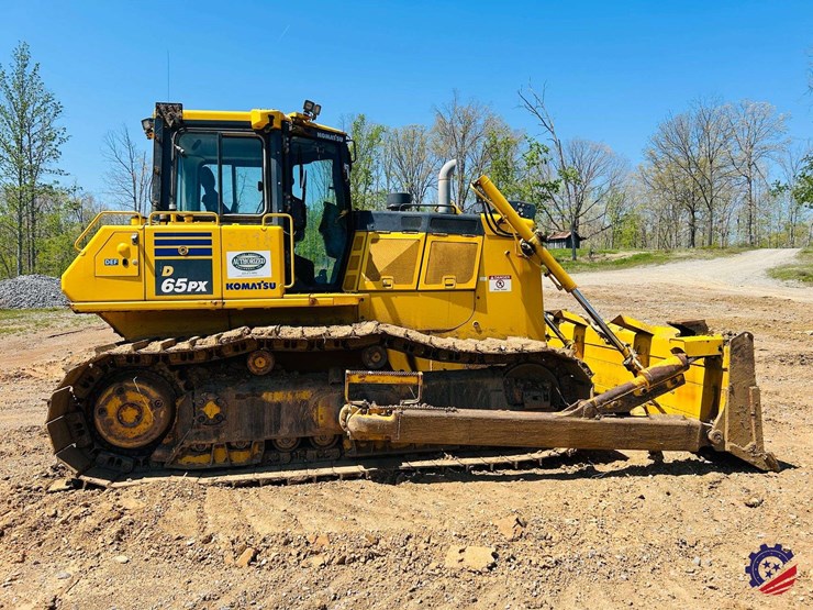 2023-komatsu-d65px-18-image-5