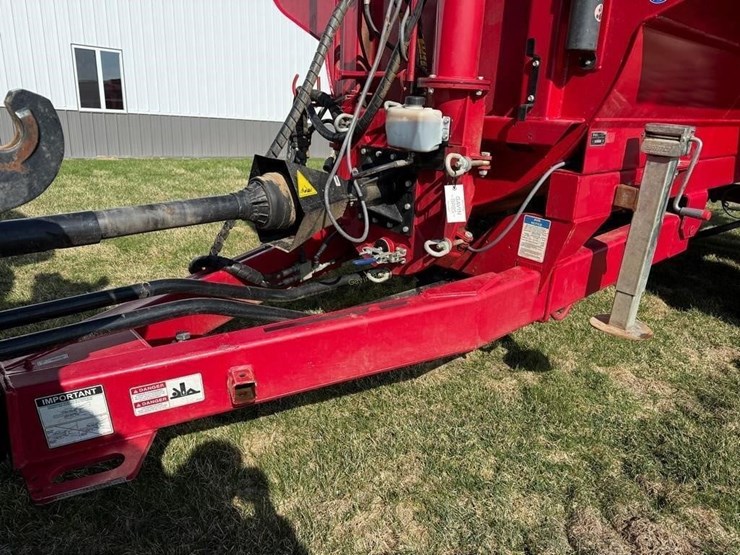 2023-valmetal-auto-trac-5600-gallon-manure-tanker-image-23