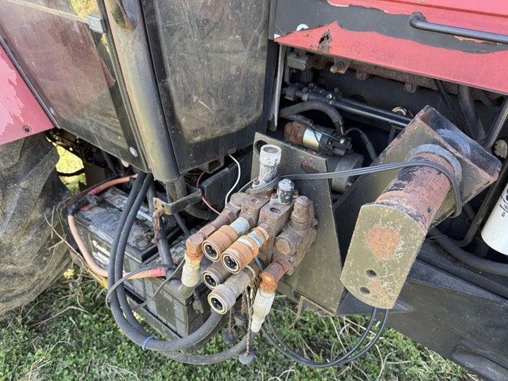 2001-case-ih-5240-image-9