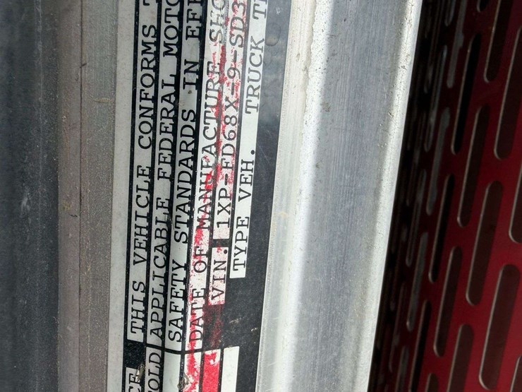 1995-peterbilt-378-image-54