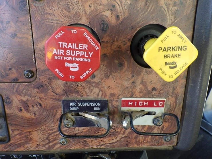 1999-international-9300-image-50