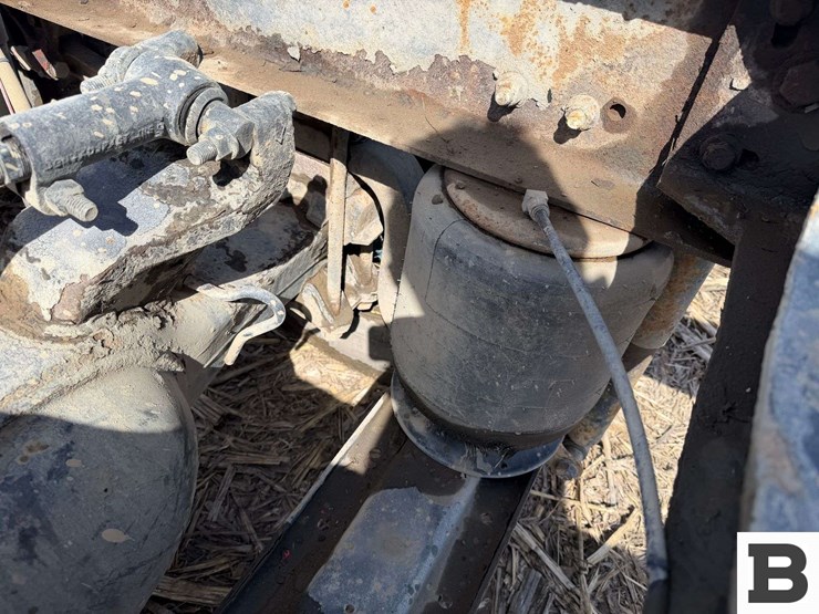 2000-mack-ch612-image-21