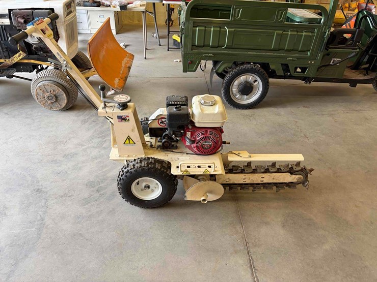 edco-gas-trencher-image-2