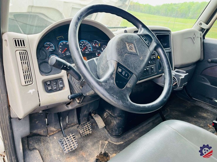 2015-international-durastar-4300-image-92