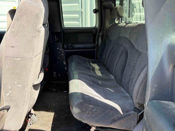 2005-gmc-sierra-limited-image-10