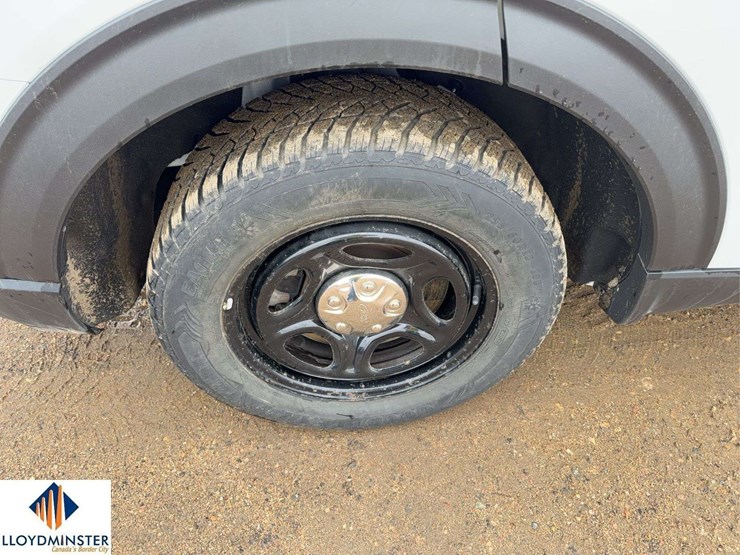 2020-ford-explorer-police-interceptor-image-10