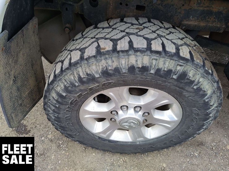 2019-dodge-2500-image-11