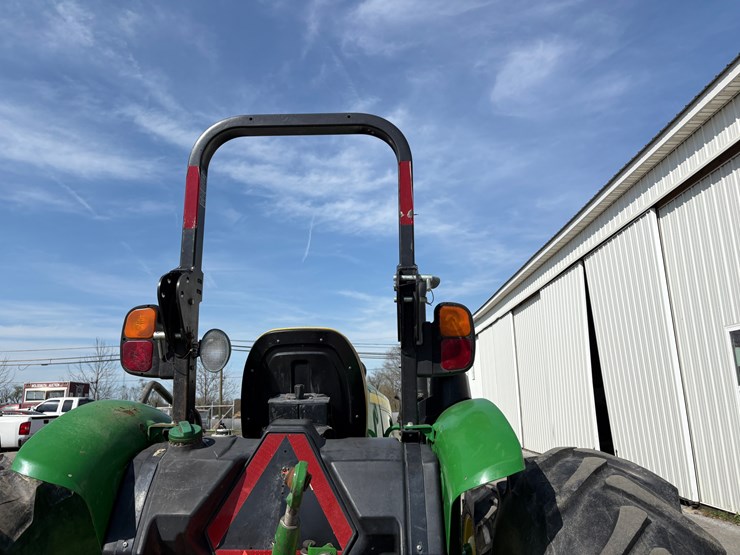 john-deere-5075e-image-10
