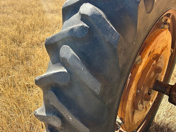 minneapolis-moline-m602-image-11