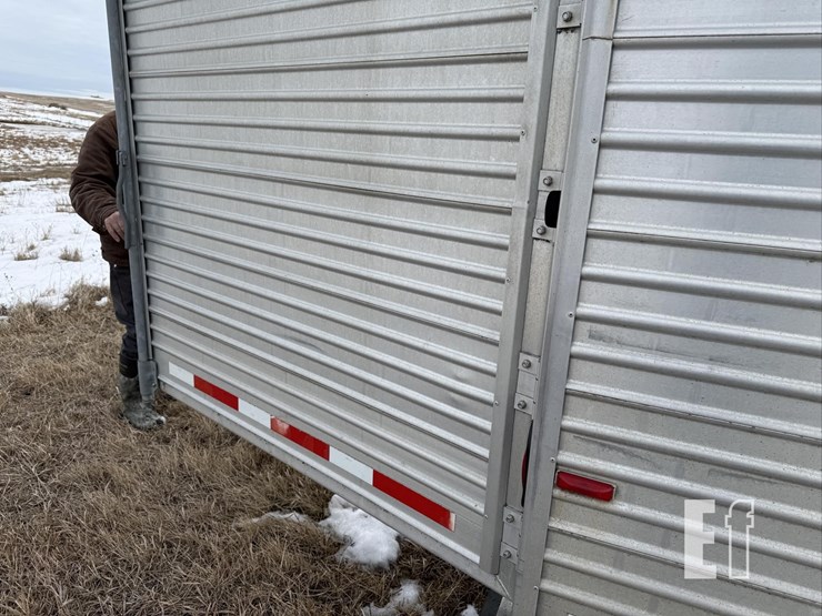 2001-featherlite-16-ft-image-26