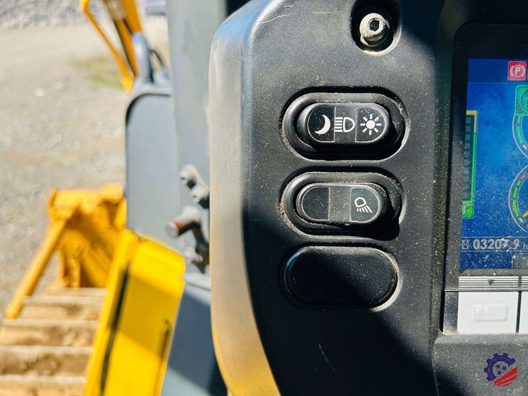 2022-komatsu-d65px-18-image-79