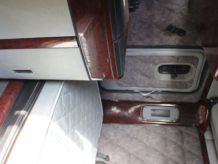 2018-freightliner-glider-3alxfbcg5jdju6490-mileage:-878554-image-36